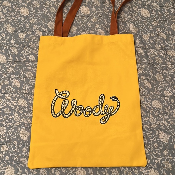 Disney - Picture 4 of 5